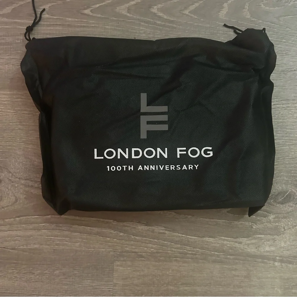 NWT London Fog Bella Pebble Crossbody - Picture 2 of 9